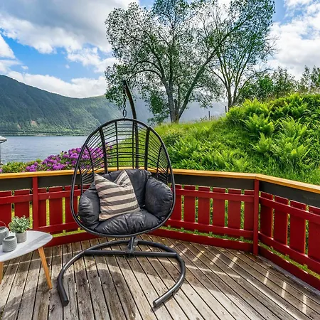 Tatil Evi Fjord Direkt Am Ufer Des Dalsfjord