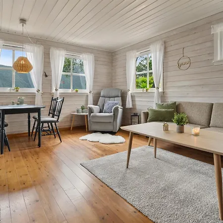 Fjord Direkt Am Ufer Des Dalsfjord Holiday home Lauvstad