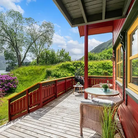 Holiday home Fjord Direkt Am Ufer Des Dalsfjord