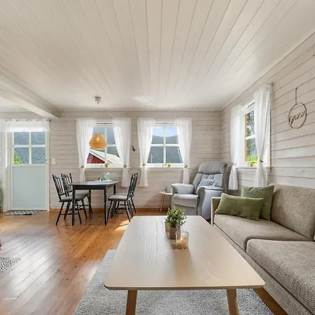 Fjord Direkt Am Ufer Des Dalsfjord Tatil Evi *