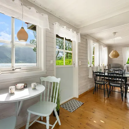 Tatil Evi Fjord Direkt Am Ufer Des Dalsfjord Lauvstad