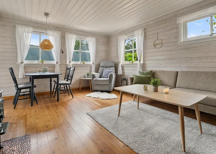 Fjord Direkt Am Ufer Des Dalsfjord בית נופש Lauvstad